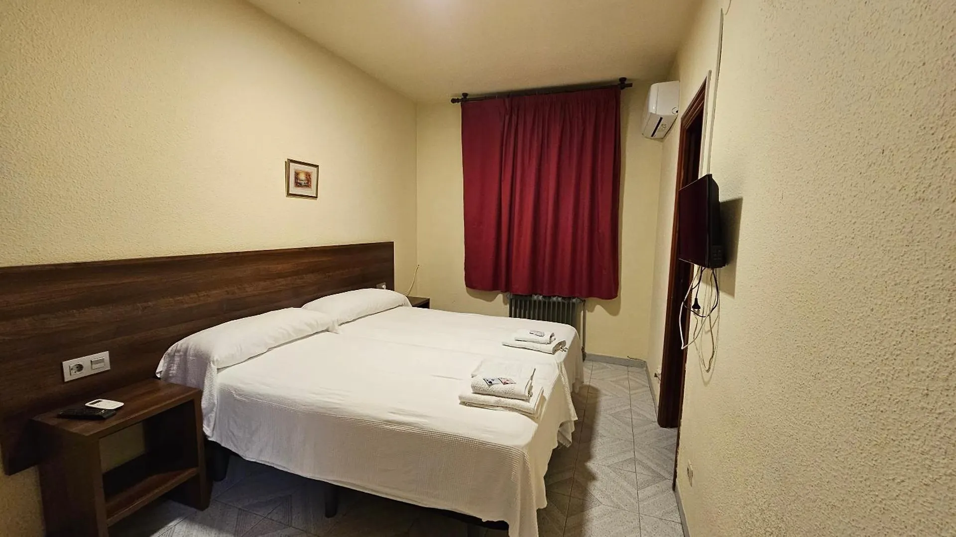 Hostal Restaurante El Cruce Padul Guest house