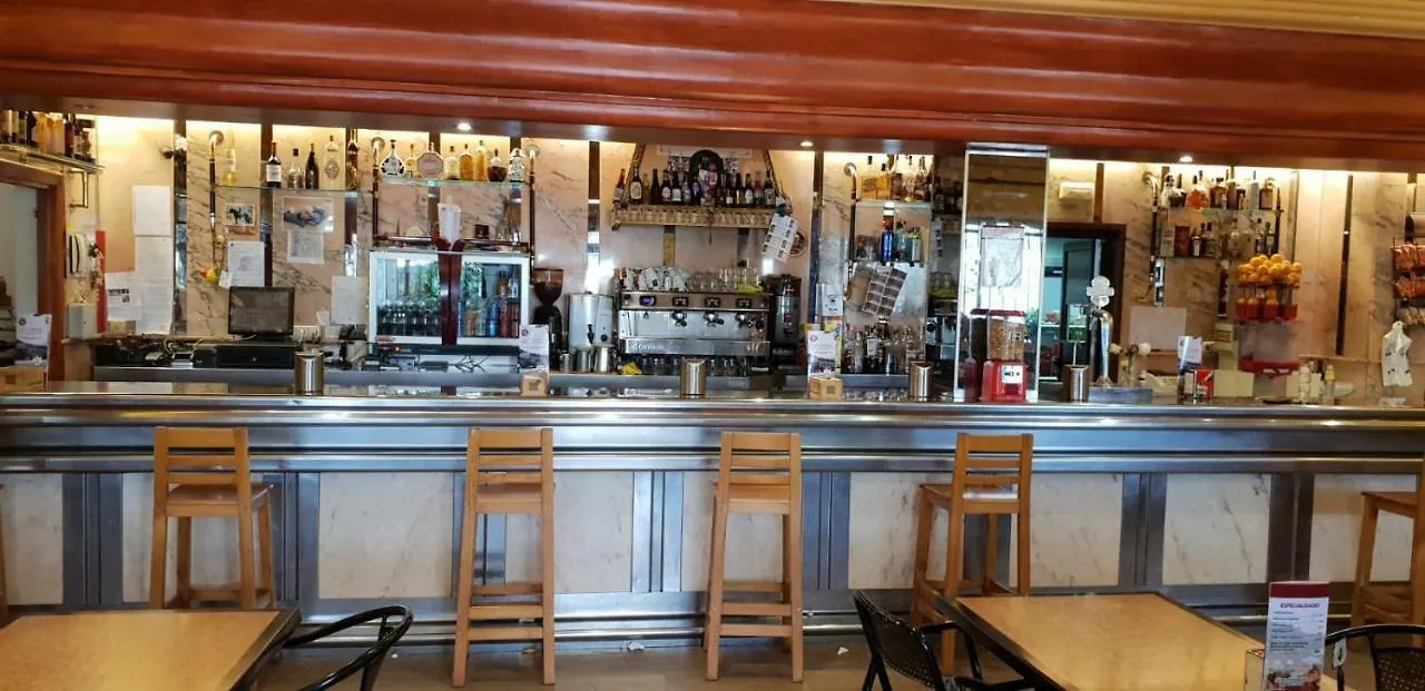 Hostal Restaurante El Cruce Padul Spain